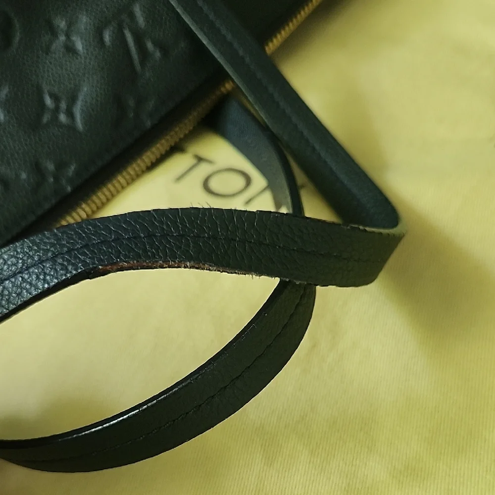 Louis Vuitton Lumineuse PM Empreinte Leather Noir